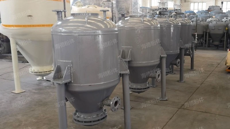 Integrated pneumatic ash conveying bin pump