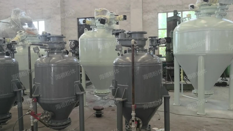 Upward type silo conveying pump