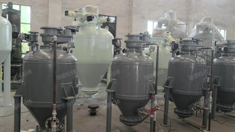Upward type silo ash conveying pump