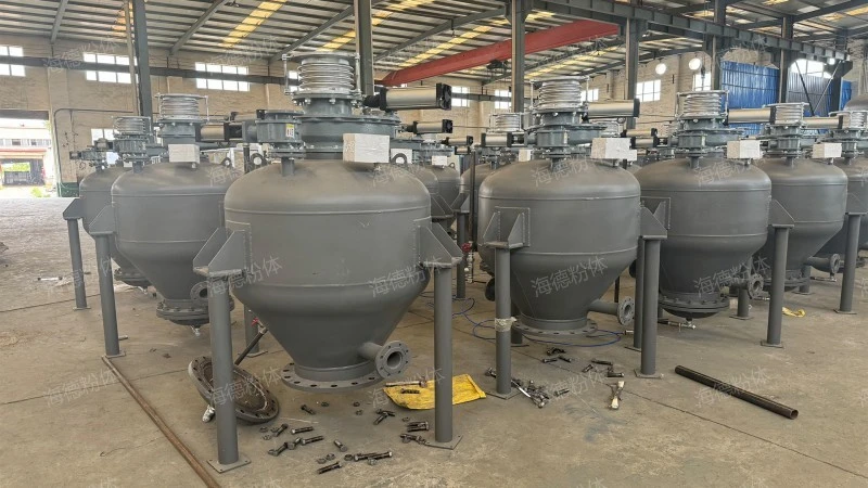 Direct blowing silo pneumatic conveying pump