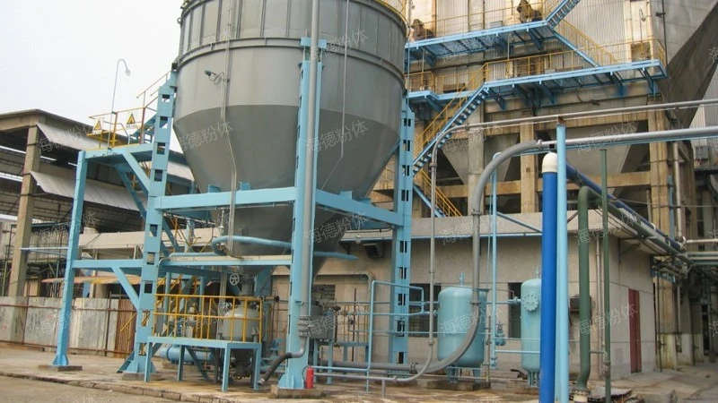 Intermittent pneumatic conveying pump