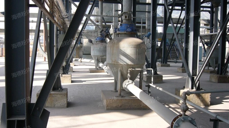 Positive pressure pneumatic conveying pump
