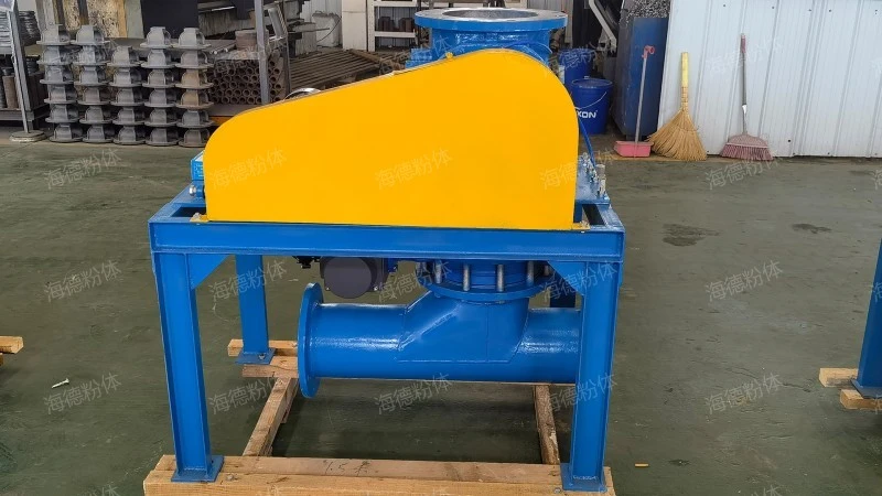 Multifunctional round mouth discharger